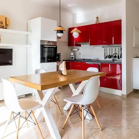 Bilocale Con Terrazzo